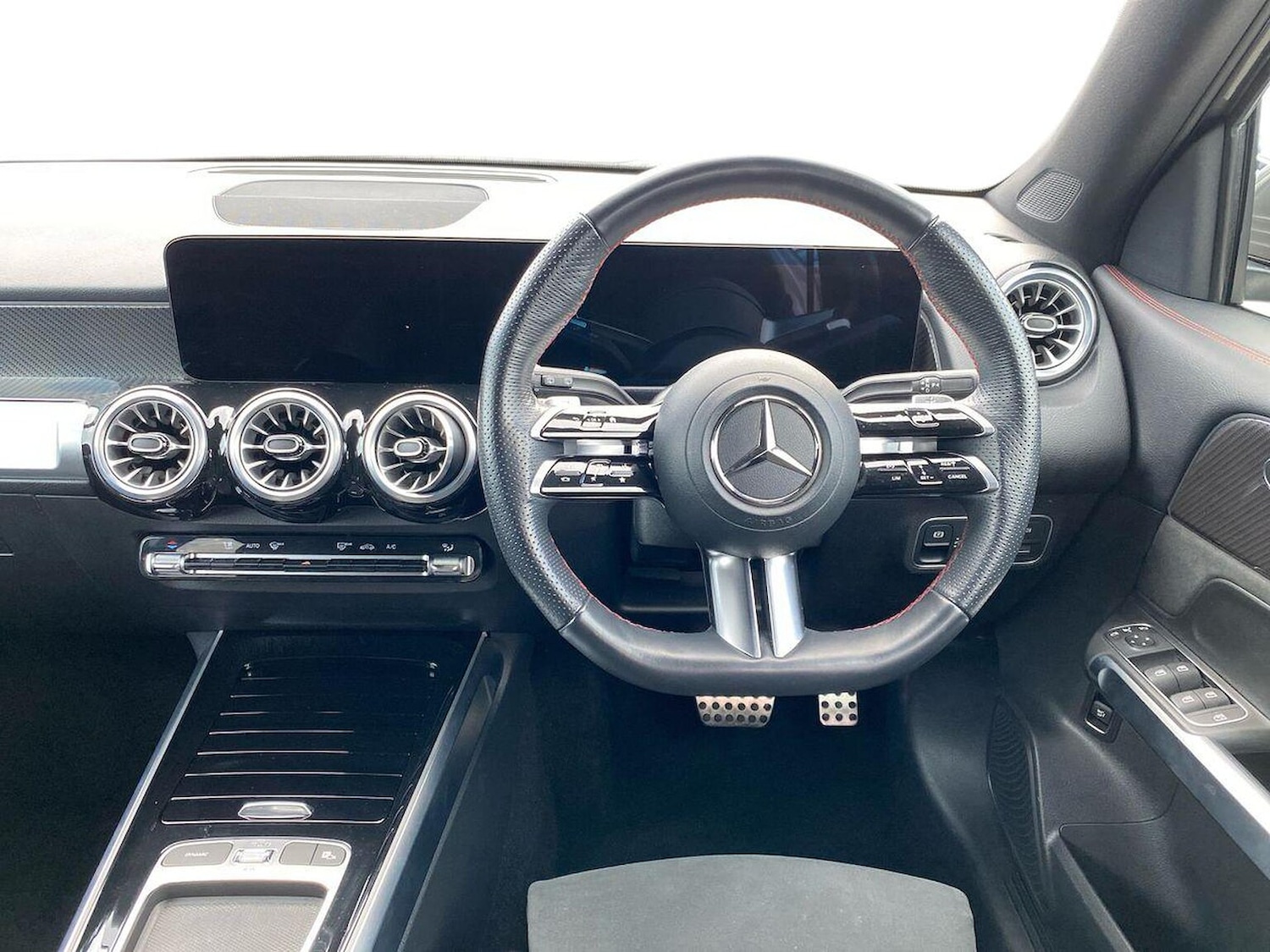 Used Mercedes-Benz GLB 2024 for sale - 77034638: Photo 9