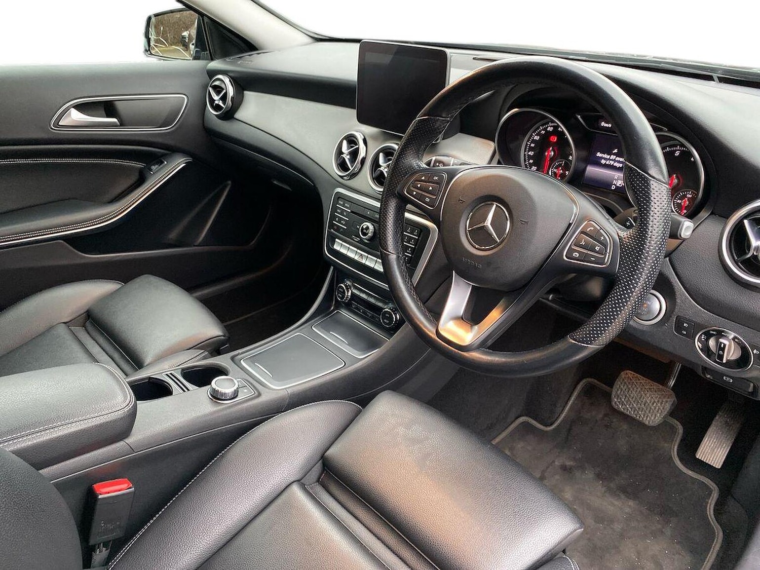 Used Mercedes-Benz GLA 2018 for sale - 77033487: Photo 15