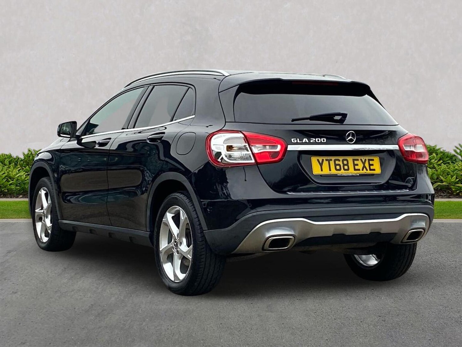 Used Mercedes-Benz GLA 2018 for sale - 77033487: Photo 2