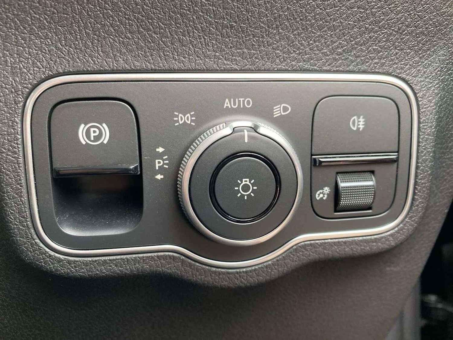 Used Mercedes-Benz GLB 2024 for sale - 77781557: Photo 27