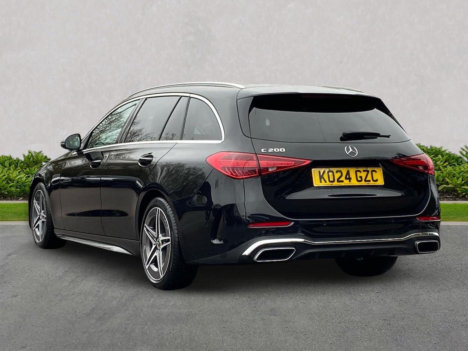 Used Mercedes-Benz C Class 2024 for sale - 76682651: Photo 2