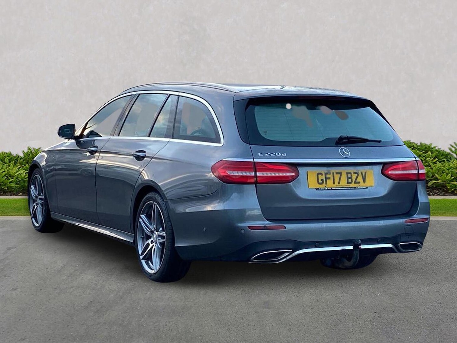 Used Mercedes-Benz E Class 2017 for sale - 77034645: Photo 2