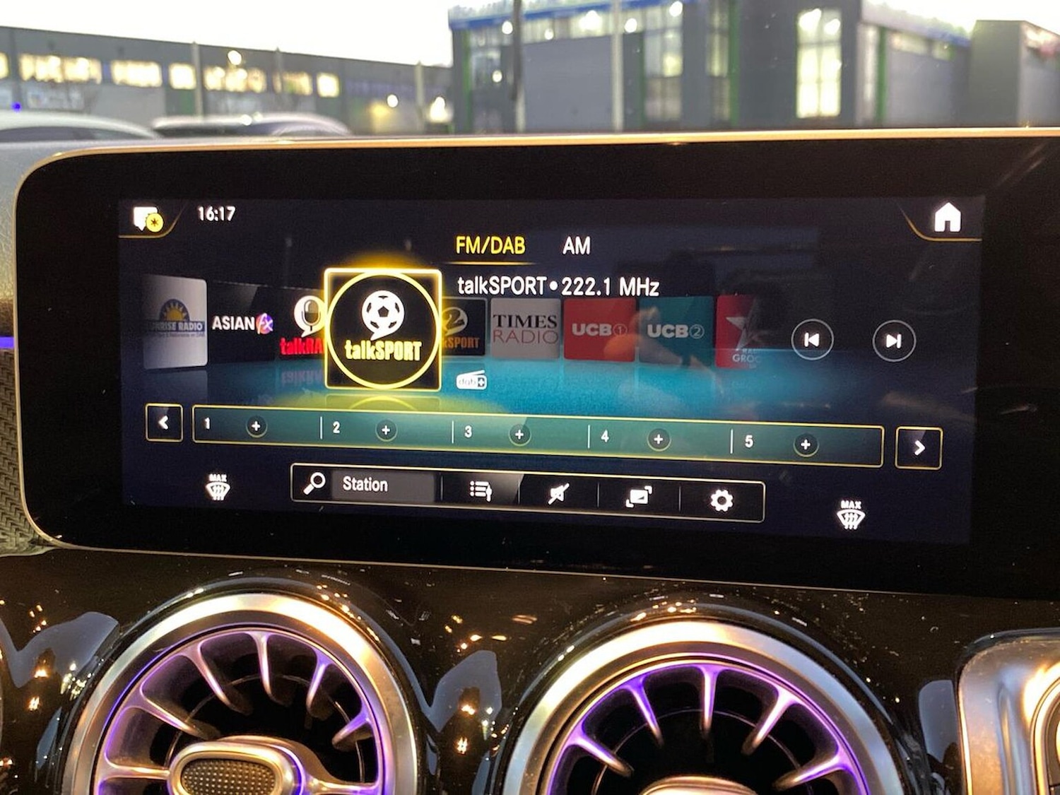 Used Mercedes-Benz GLB 2021 for sale - 76757056: Photo 25