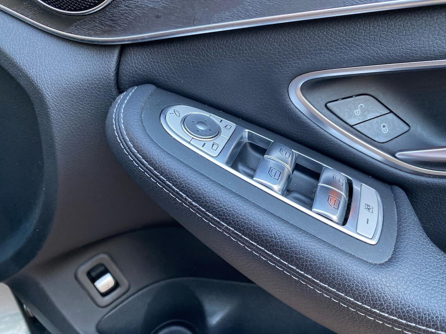 Used Mercedes-Benz C Class 2019 for sale - 76599229: Photo 21