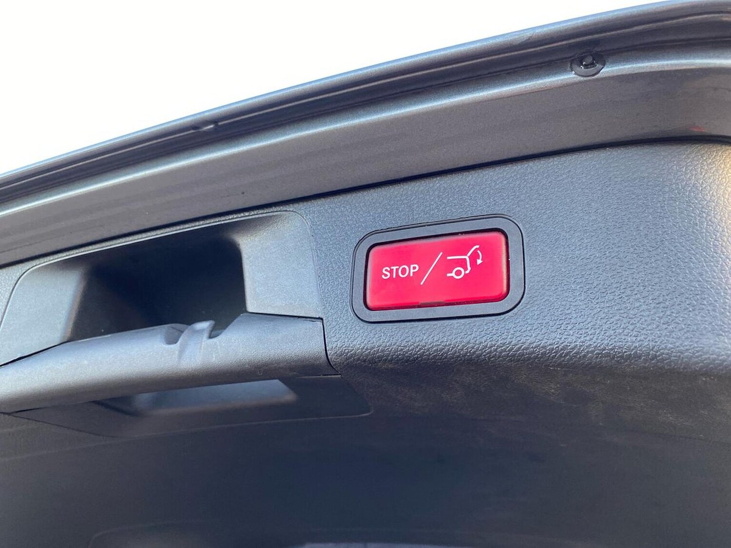 Used Mercedes-Benz C Class 2019 for sale - 76599229: Photo 40