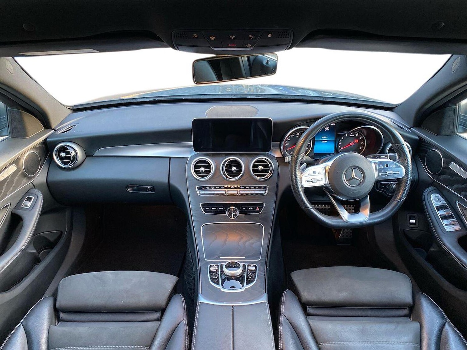 Used Mercedes-Benz C Class 2019 for sale - 76599229: Photo 8