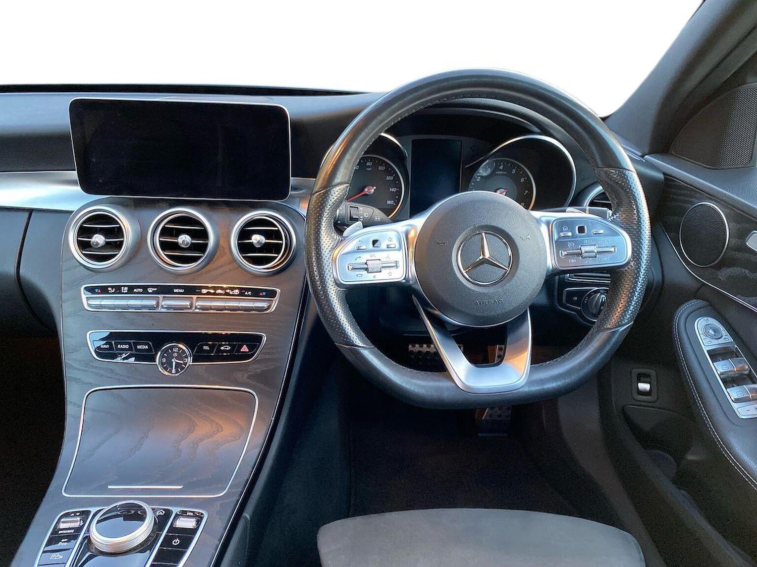 Used Mercedes-Benz C Class 2019 for sale - 76599229: Photo 9