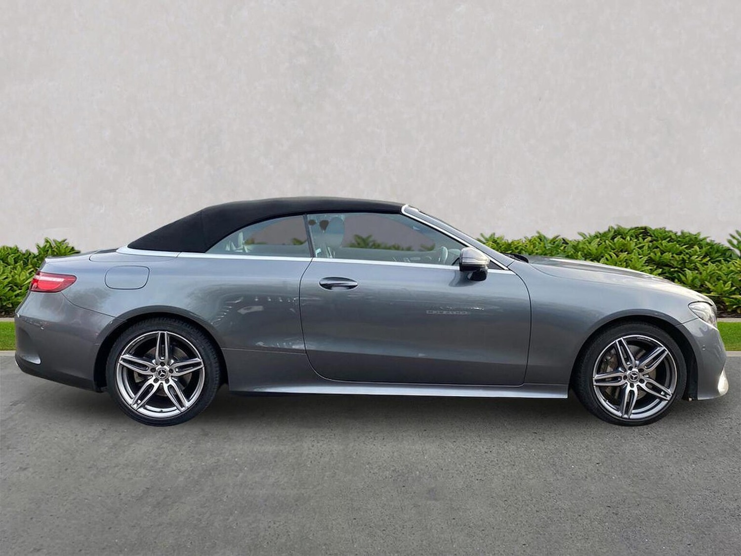 Used Mercedes-Benz E Class 2020 for sale - 76918966: Photo 3