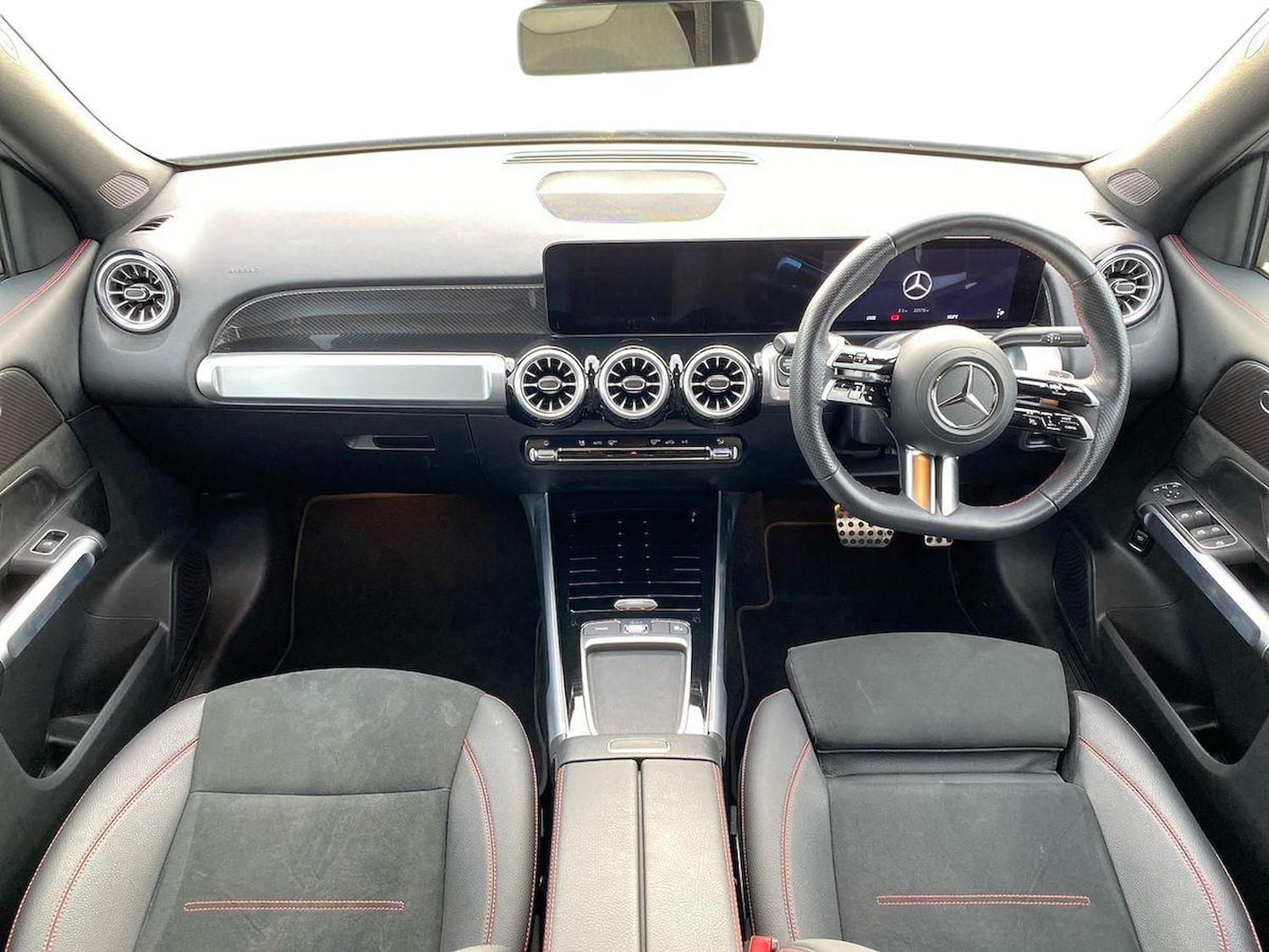 Used Mercedes-Benz GLB 2024 for sale - 76490519: Photo 8