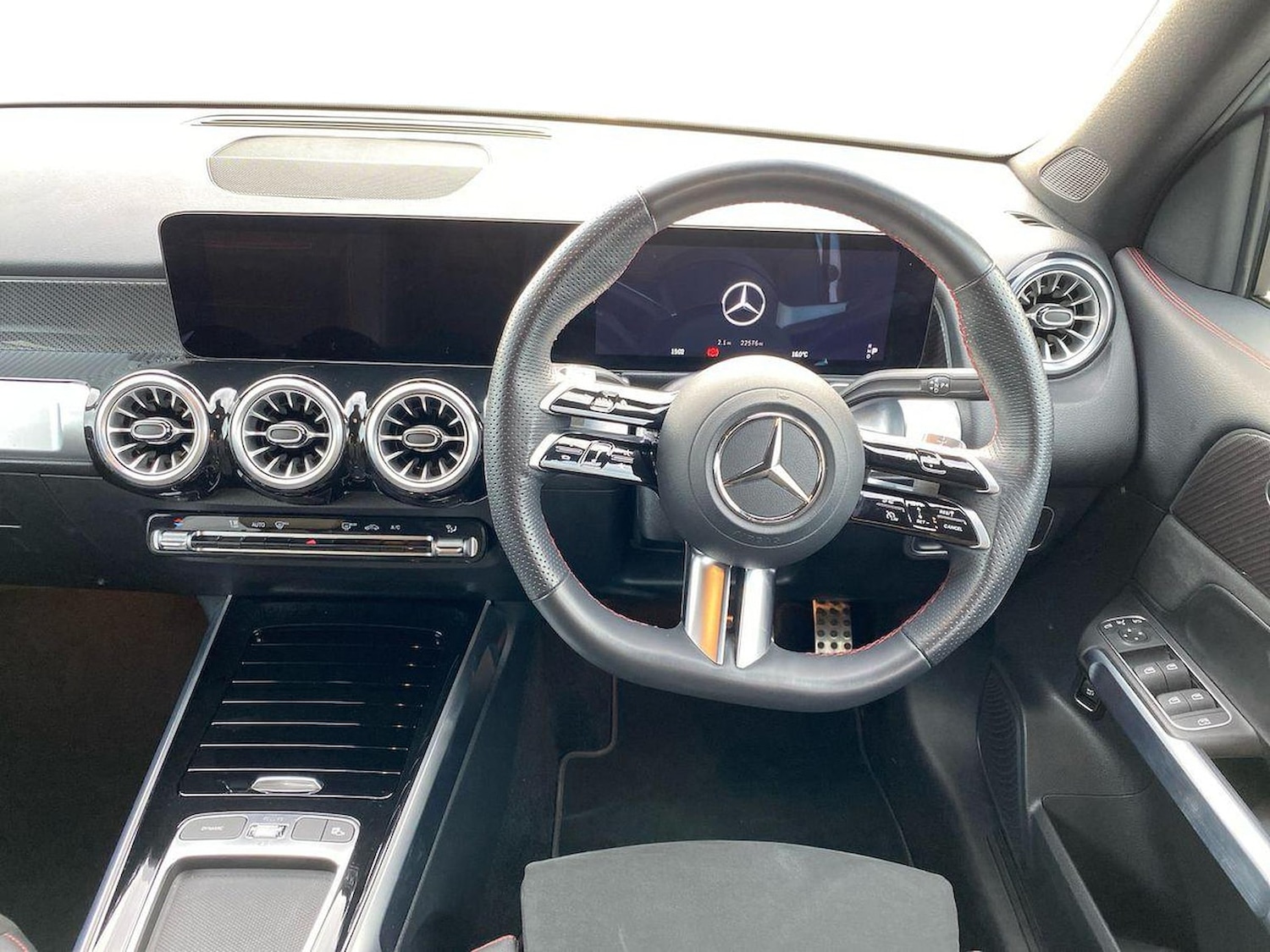 Used Mercedes-Benz GLB 2024 for sale - 76490519: Photo 9