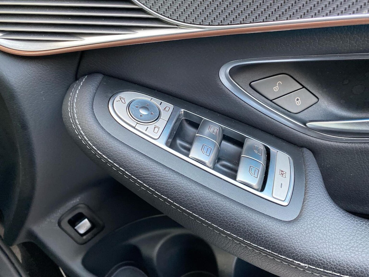 Used Mercedes-Benz EQC 2023 for sale - 76627932: Photo 21