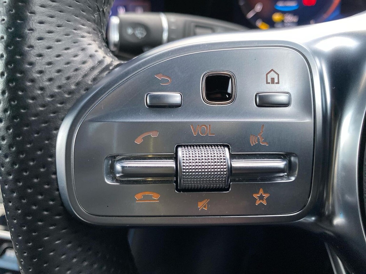 Used Mercedes-Benz EQC 2023 for sale - 76627932: Photo 26