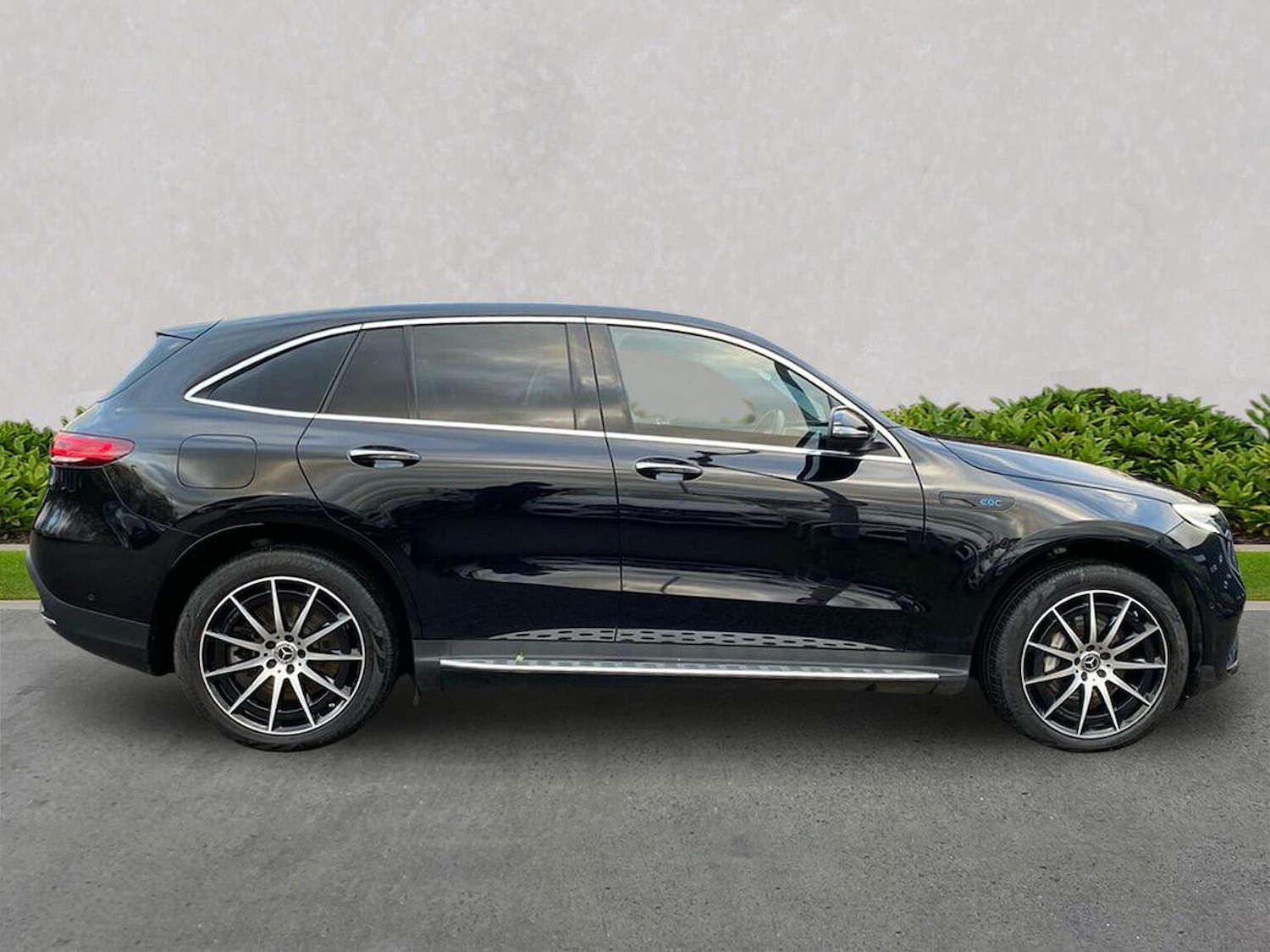 Used Mercedes-Benz EQC 2023 for sale - 76627932: Photo 3