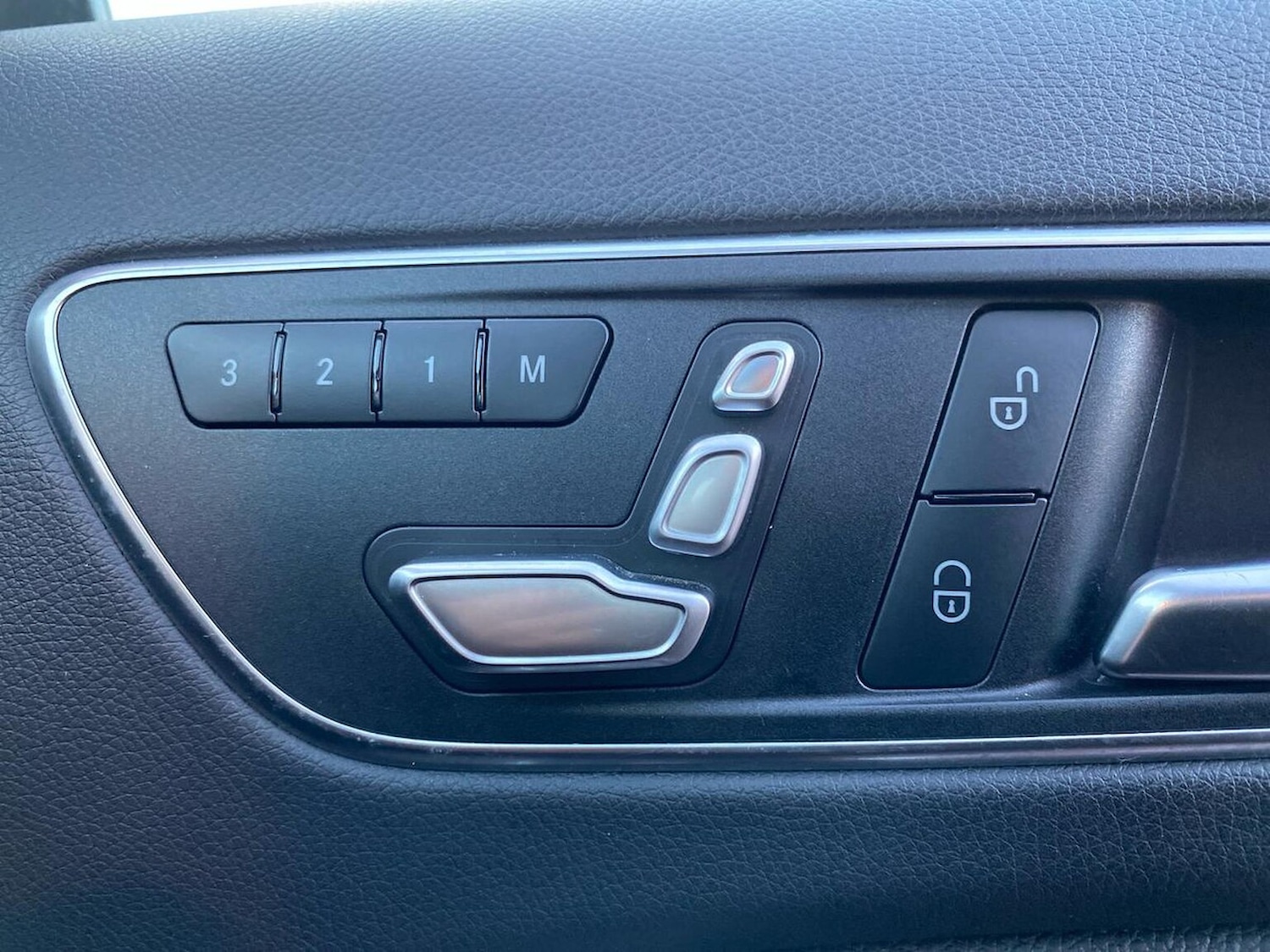 Used Mercedes-Benz A-Class 2016 for sale - 77034647: Photo 30