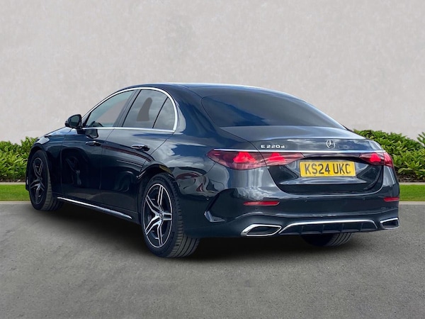 Used Mercedes-Benz E Class 2024 for sale - 75639850: Photo 2