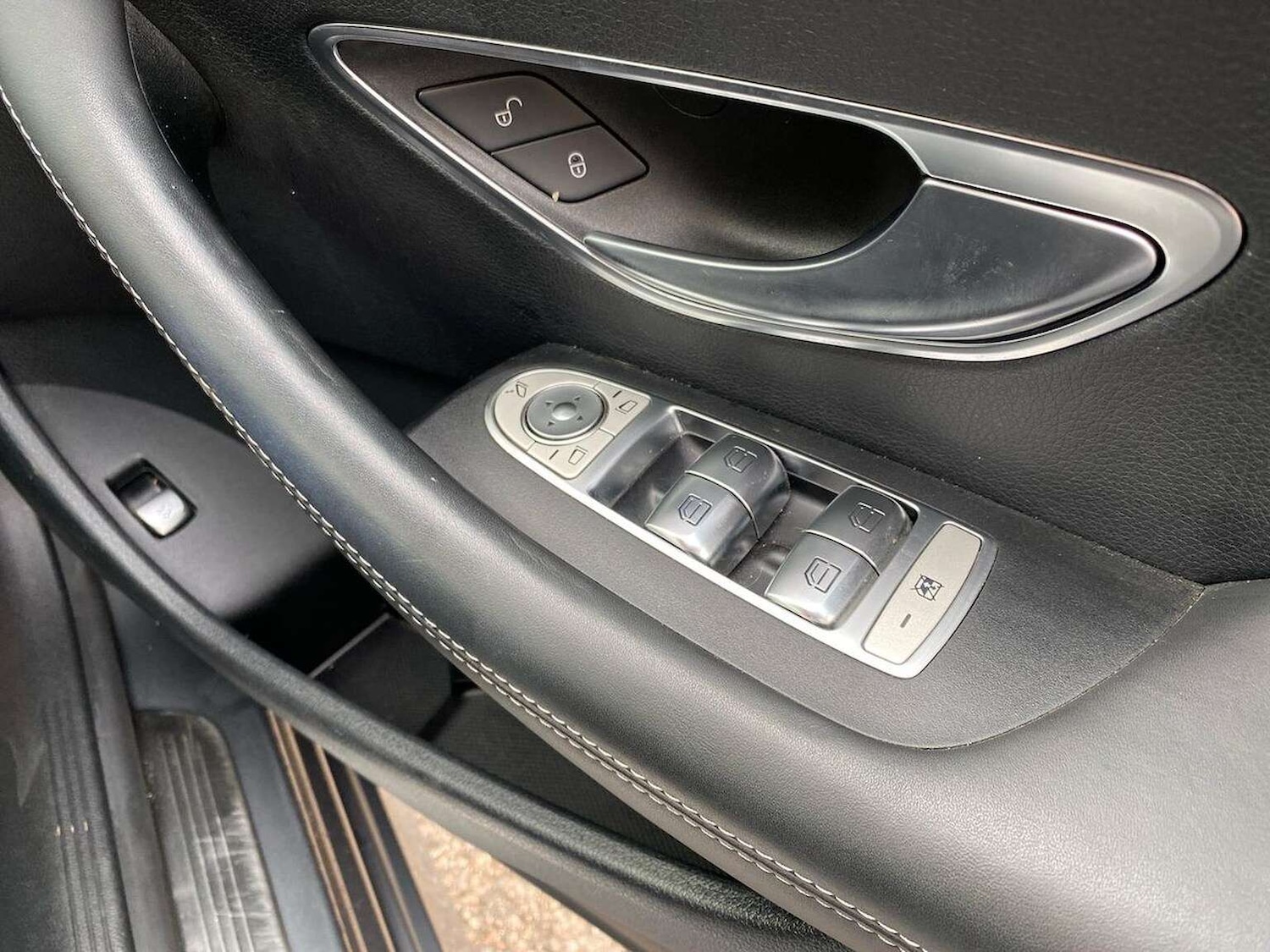 Used Mercedes-Benz E Class 2020 for sale - 77595500: Photo 33