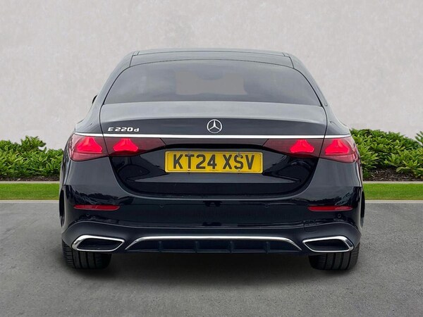 Used Mercedes-Benz E Class 2024 for sale - 76305398: Photo 4