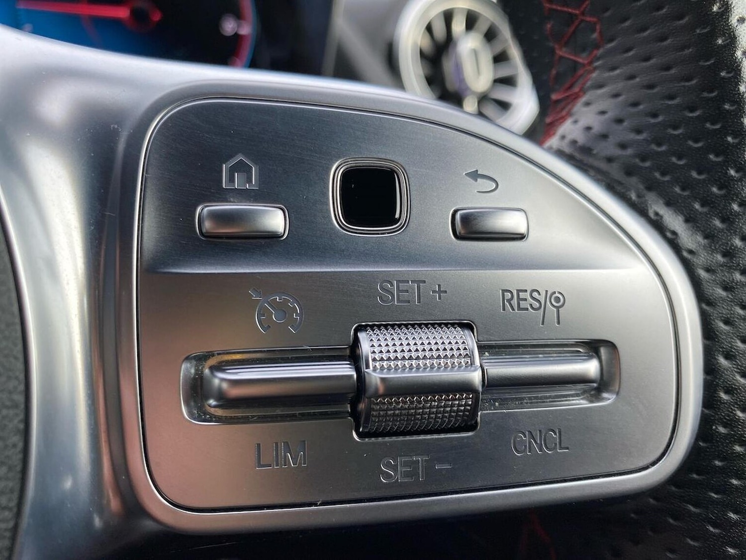 Used Mercedes-Benz GLA 2021 for sale - 76897061: Photo 27