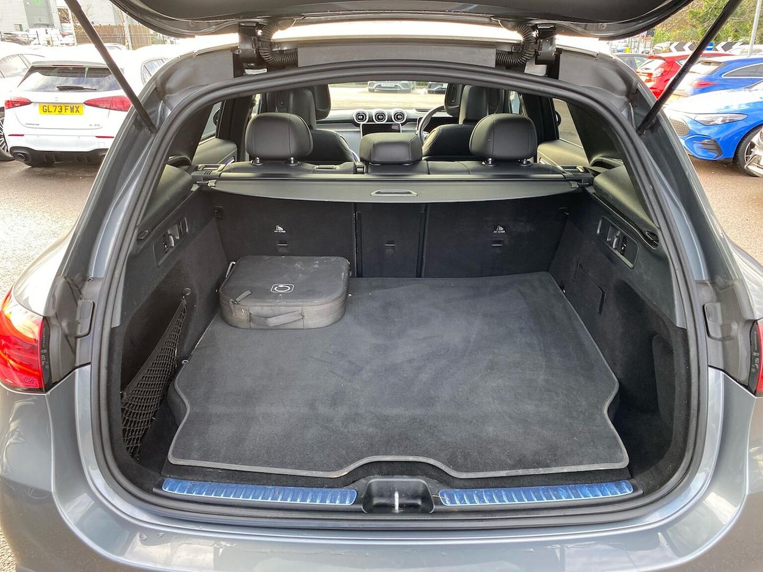 Used Mercedes-Benz GLC 2023 for sale - 76832018: Photo 17