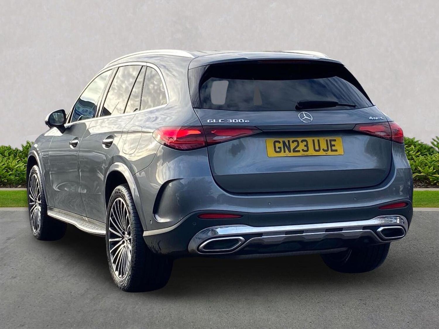 Used Mercedes-Benz GLC 2023 for sale - 76832018: Photo 2