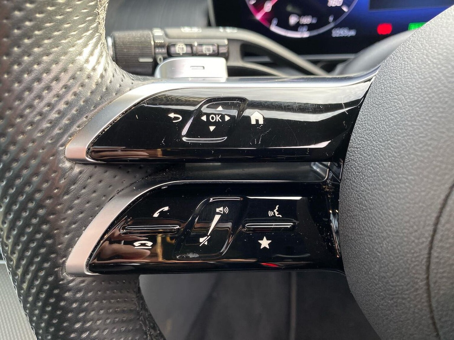 Used Mercedes-Benz GLC 2023 for sale - 76832018: Photo 26