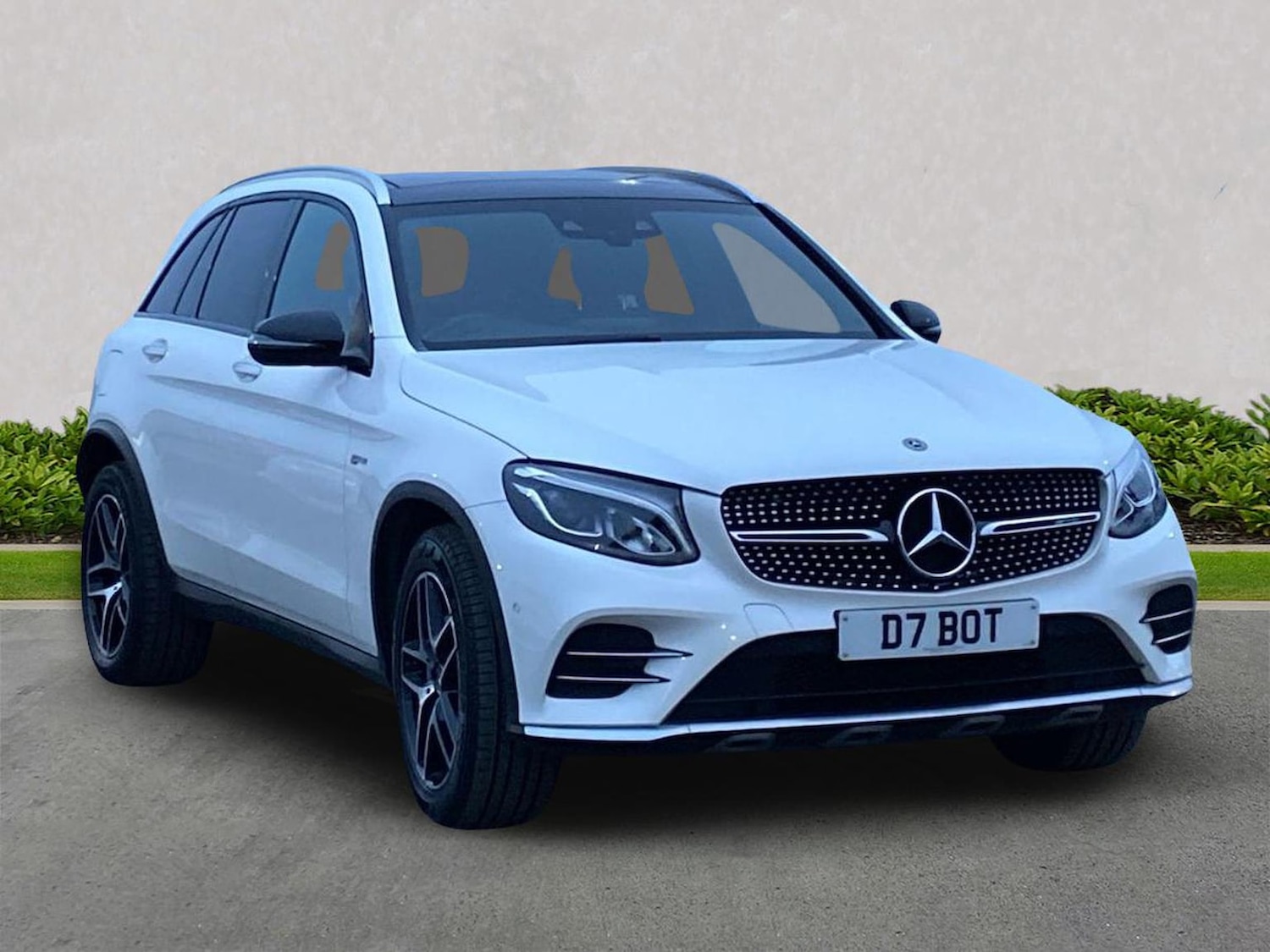 Used Mercedes-Benz GLC 2019 for sale - 76347061: Photo 1
