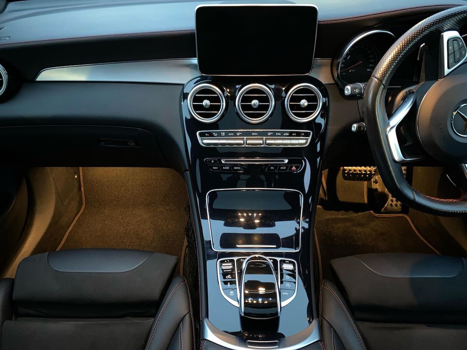 Used Mercedes-Benz GLC 2019 for sale - 76347061: Photo 13