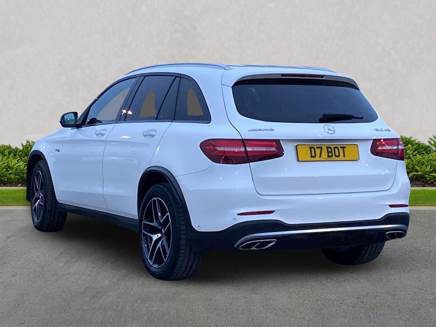 Used Mercedes-Benz GLC 2019 for sale - 76347061: Photo 2