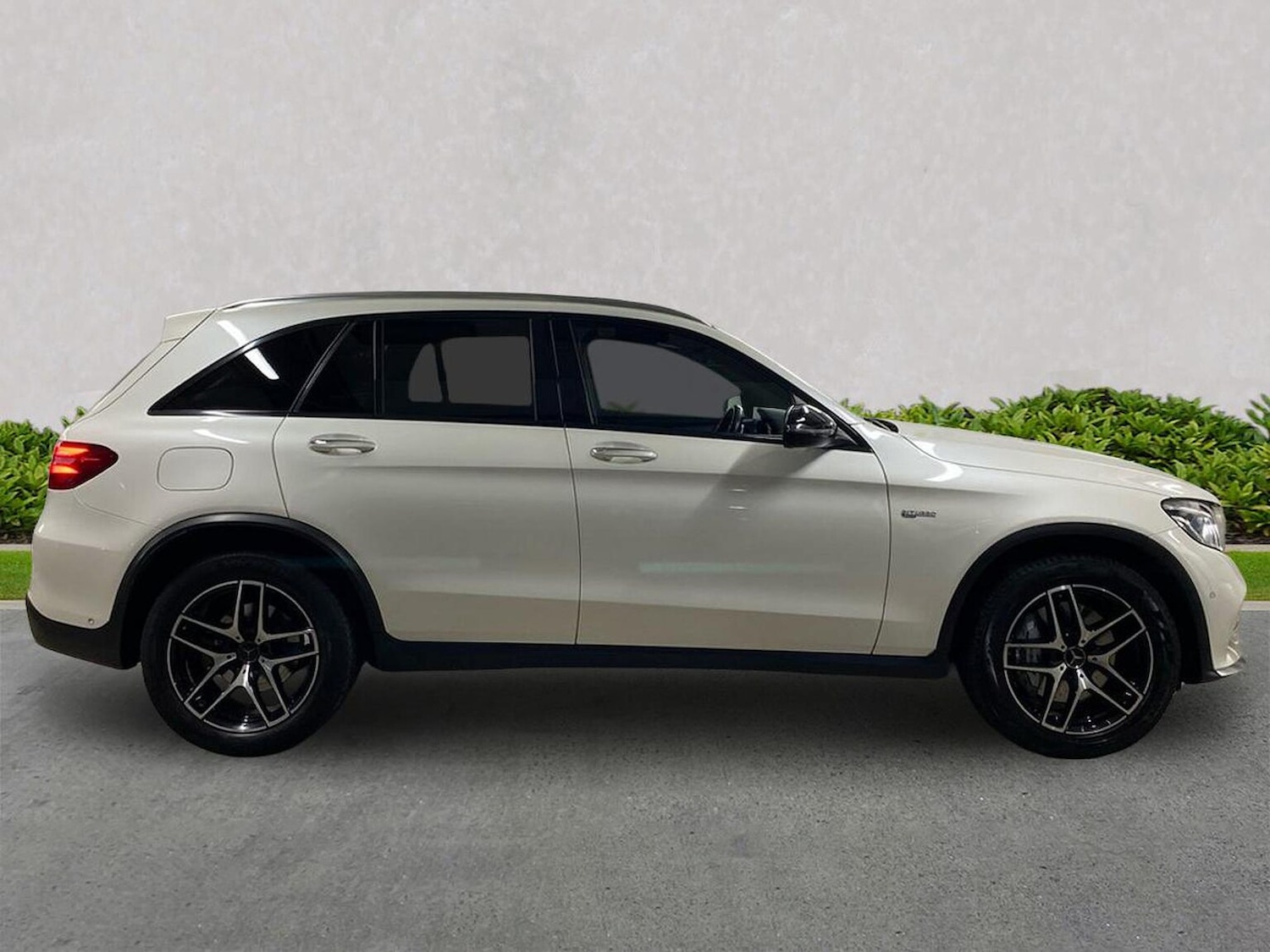 Used Mercedes-Benz GLC 2019 for sale - 76347061: Photo 3