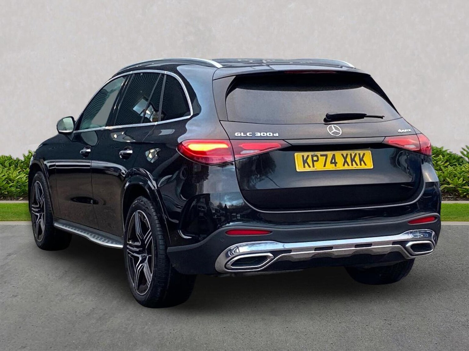 Used Mercedes-Benz GLC 2024 for sale - 76791883: Photo 2