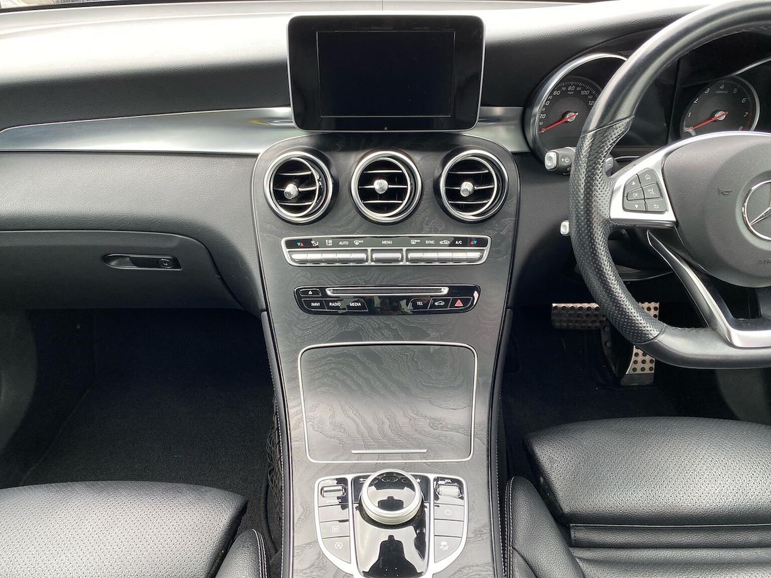 Used Mercedes-Benz CLA 2021 for sale - 76464646: Photo 13