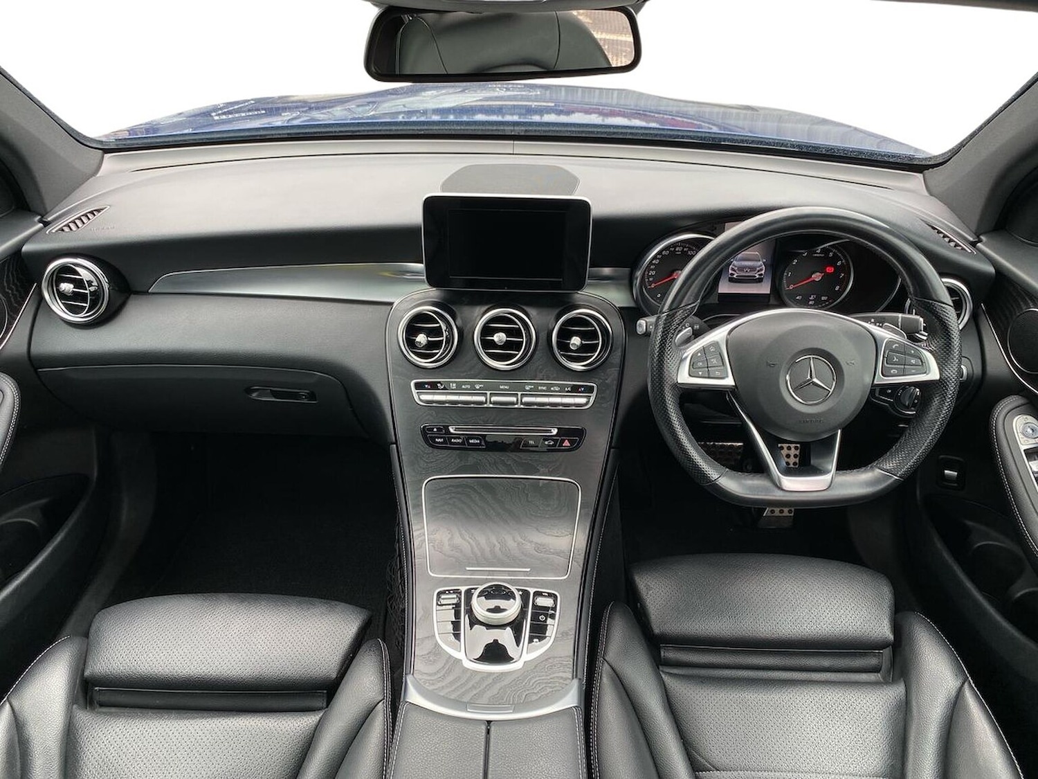 Used Mercedes-Benz CLA 2021 for sale - 76464646: Photo 8