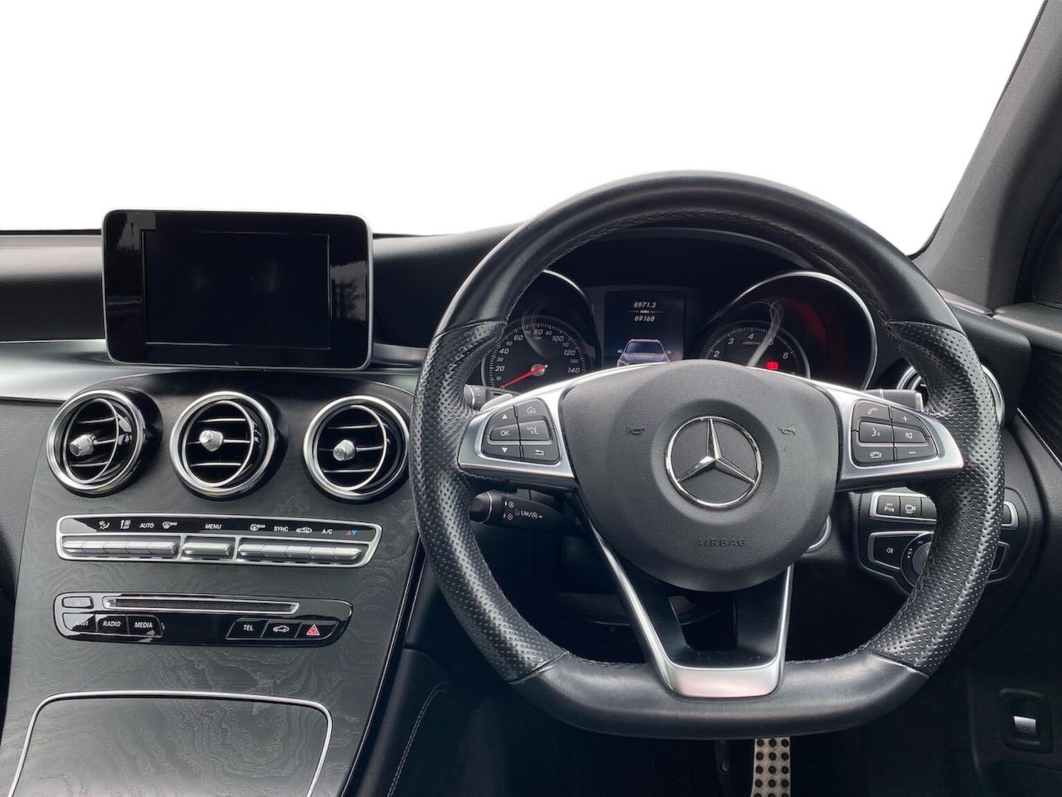 Used Mercedes-Benz CLA 2021 for sale - 76464646: Photo 9