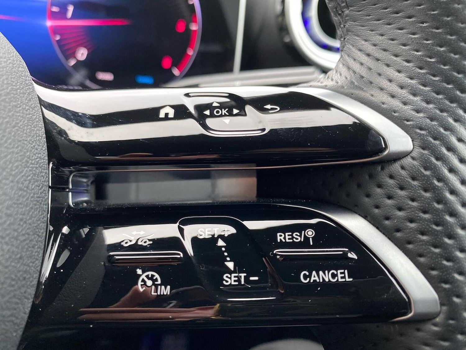 Used Mercedes-Benz GLC 2024 for sale - 76687354: Photo 27