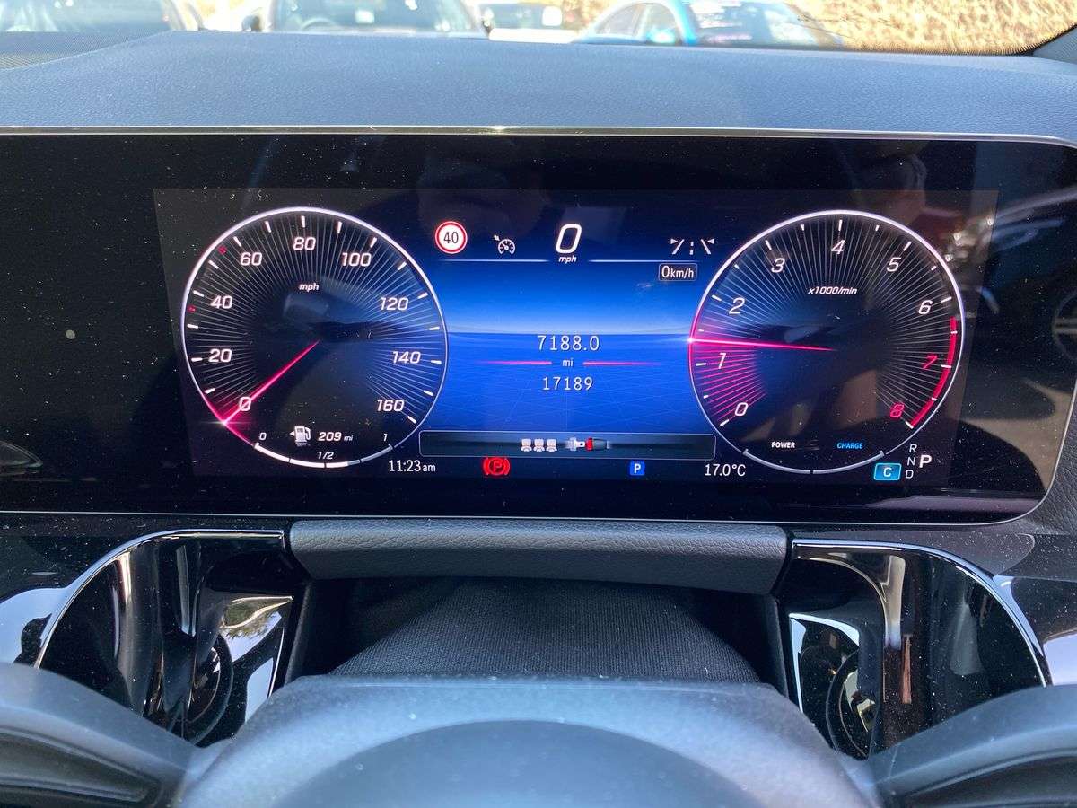 Used Mercedes-Benz GLA 2023 for sale - 78125250: Photo 10