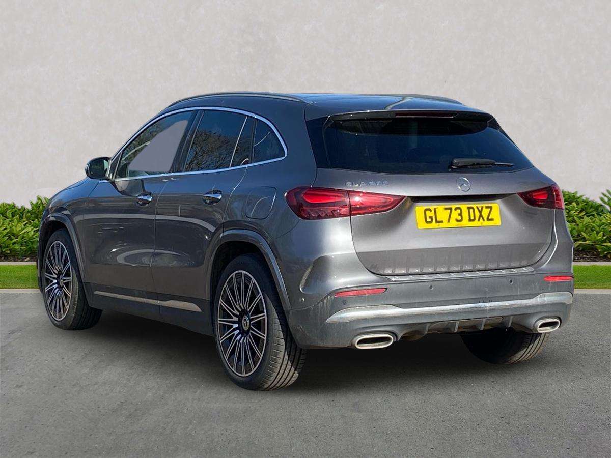 Used Mercedes-Benz GLA 2023 for sale - 78125250: Photo 2