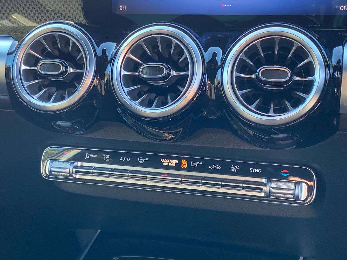 Used Mercedes-Benz GLB 2024 for sale - 78169010: Photo 12