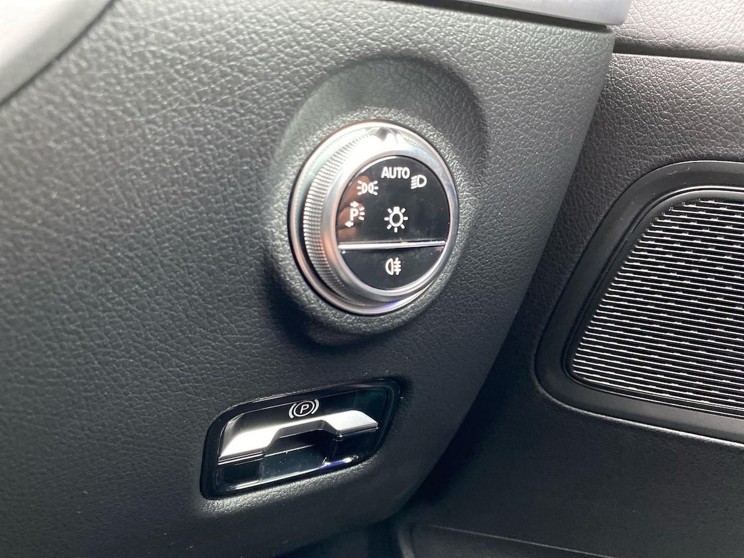 Used Mercedes-Benz C Class 2023 for sale - 76611621: Photo 22