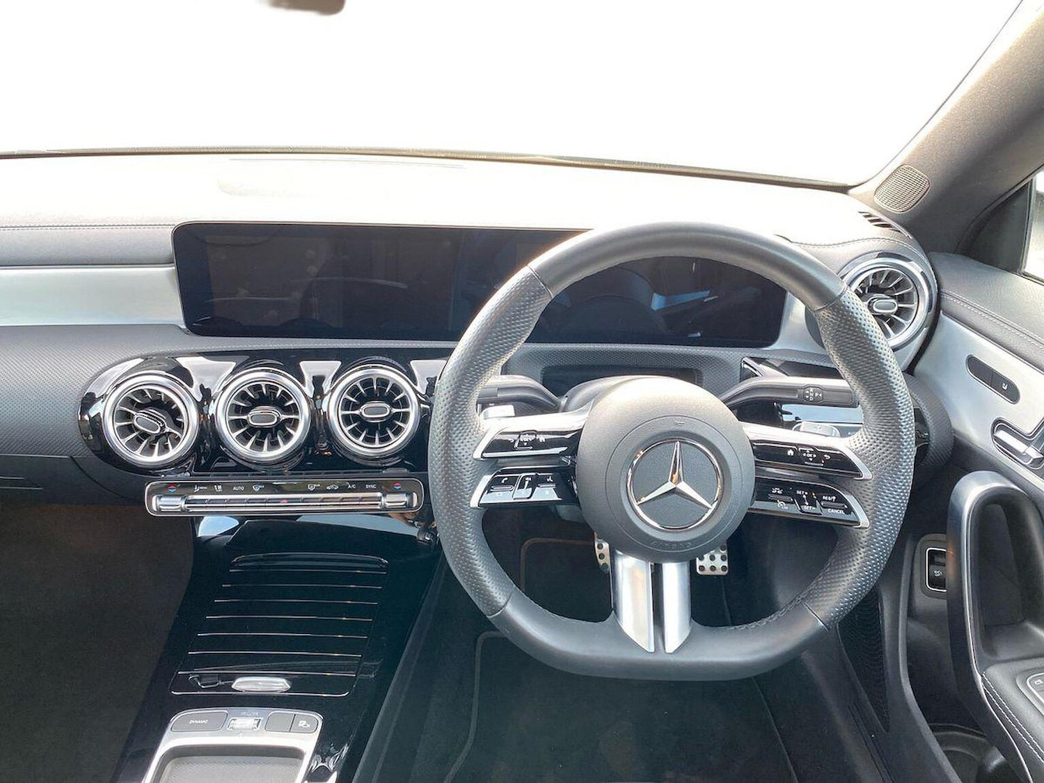 Used Mercedes-Benz CLA 2024 for sale - 76127236: Photo 9