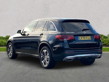 Used Mercedes-Benz GLC 2020 for sale - 76757055: Photo