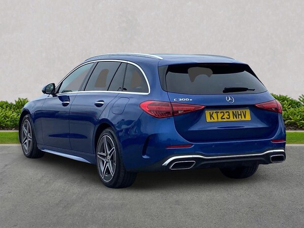 Used Mercedes-Benz C-Class 2023 for sale - 76236988: Photo 2