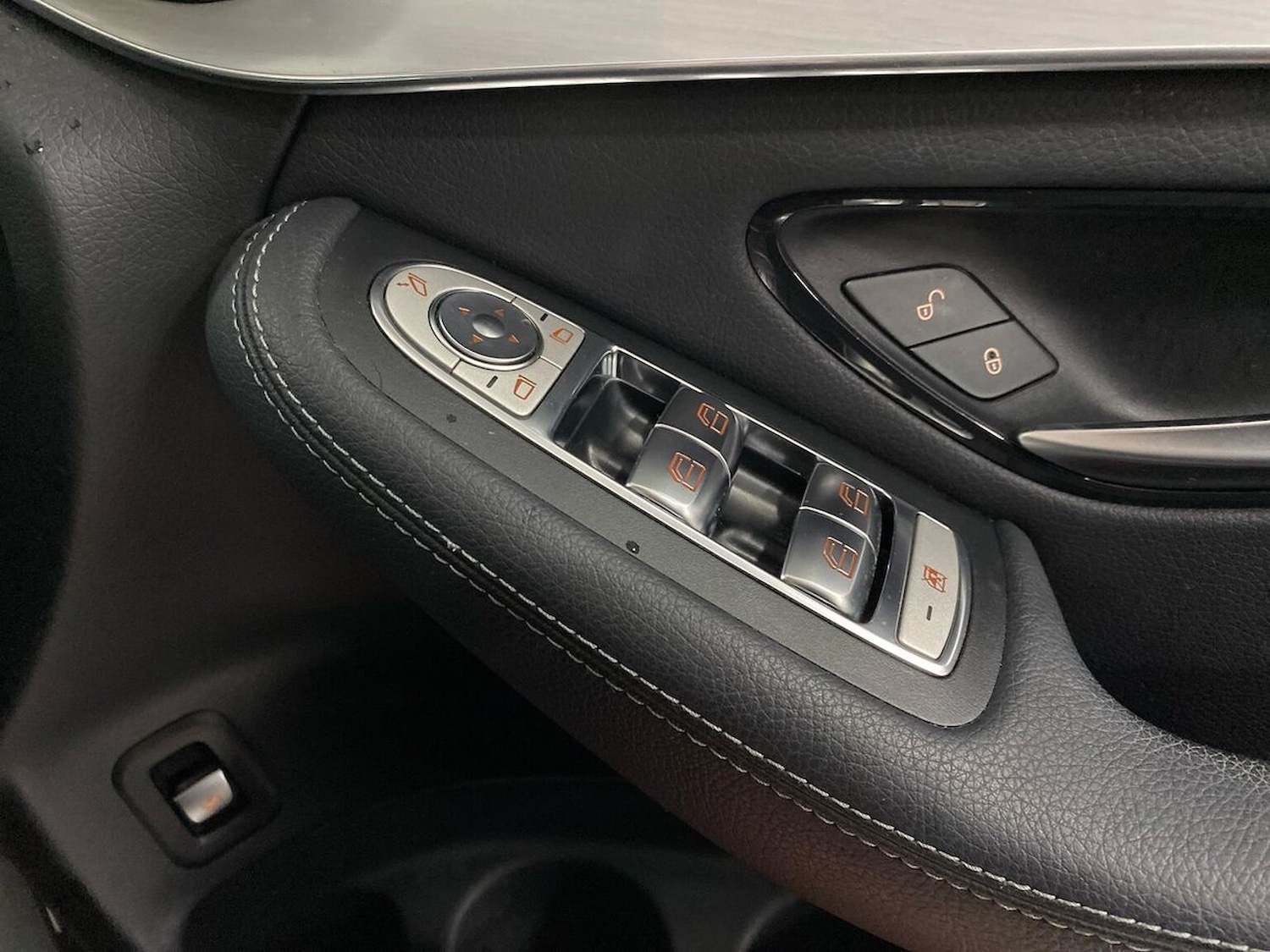 Used Mercedes-Benz GLC 2022 for sale - 76637716: Photo 21