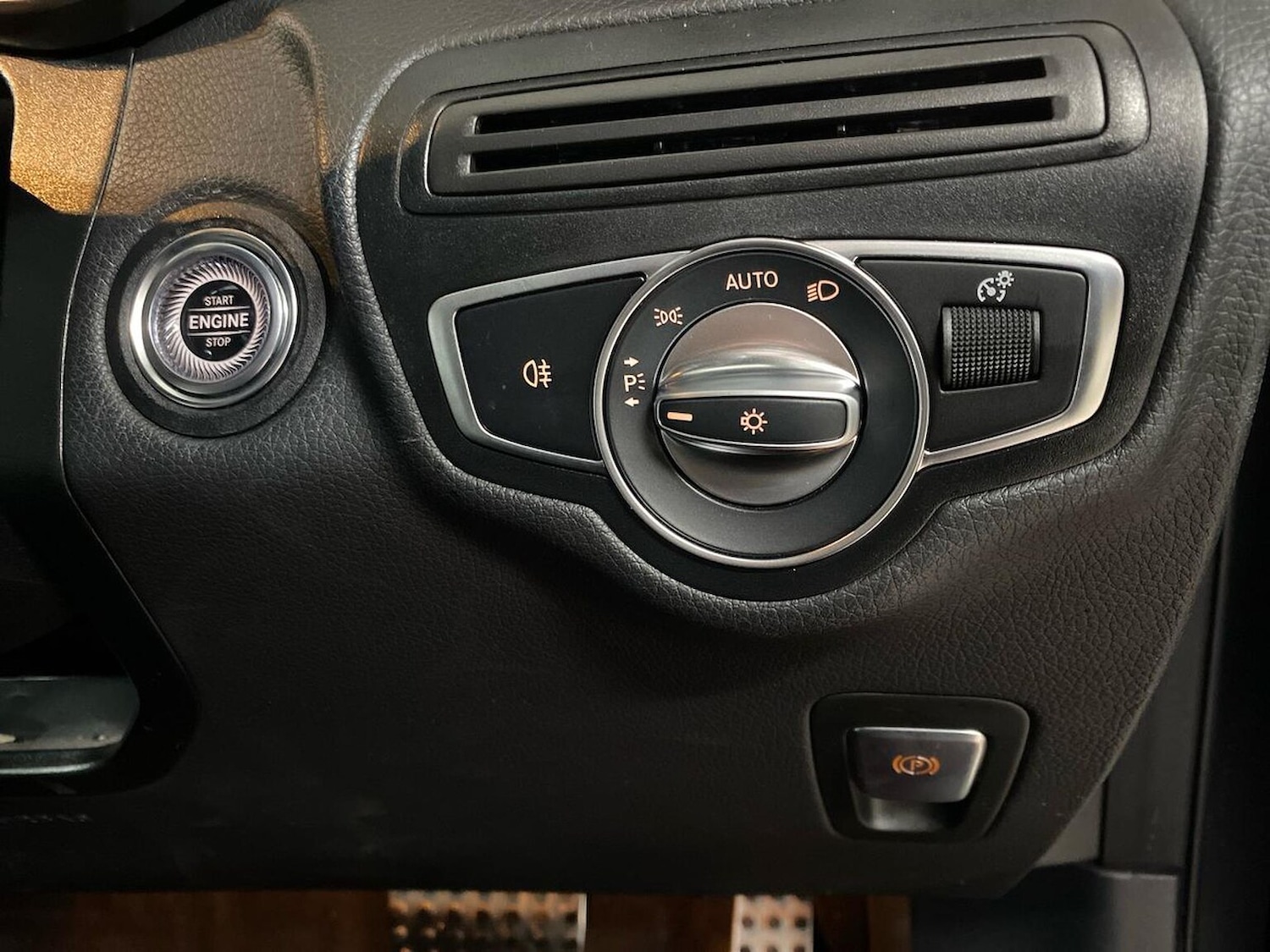 Used Mercedes-Benz GLC 2022 for sale - 76637716: Photo 22