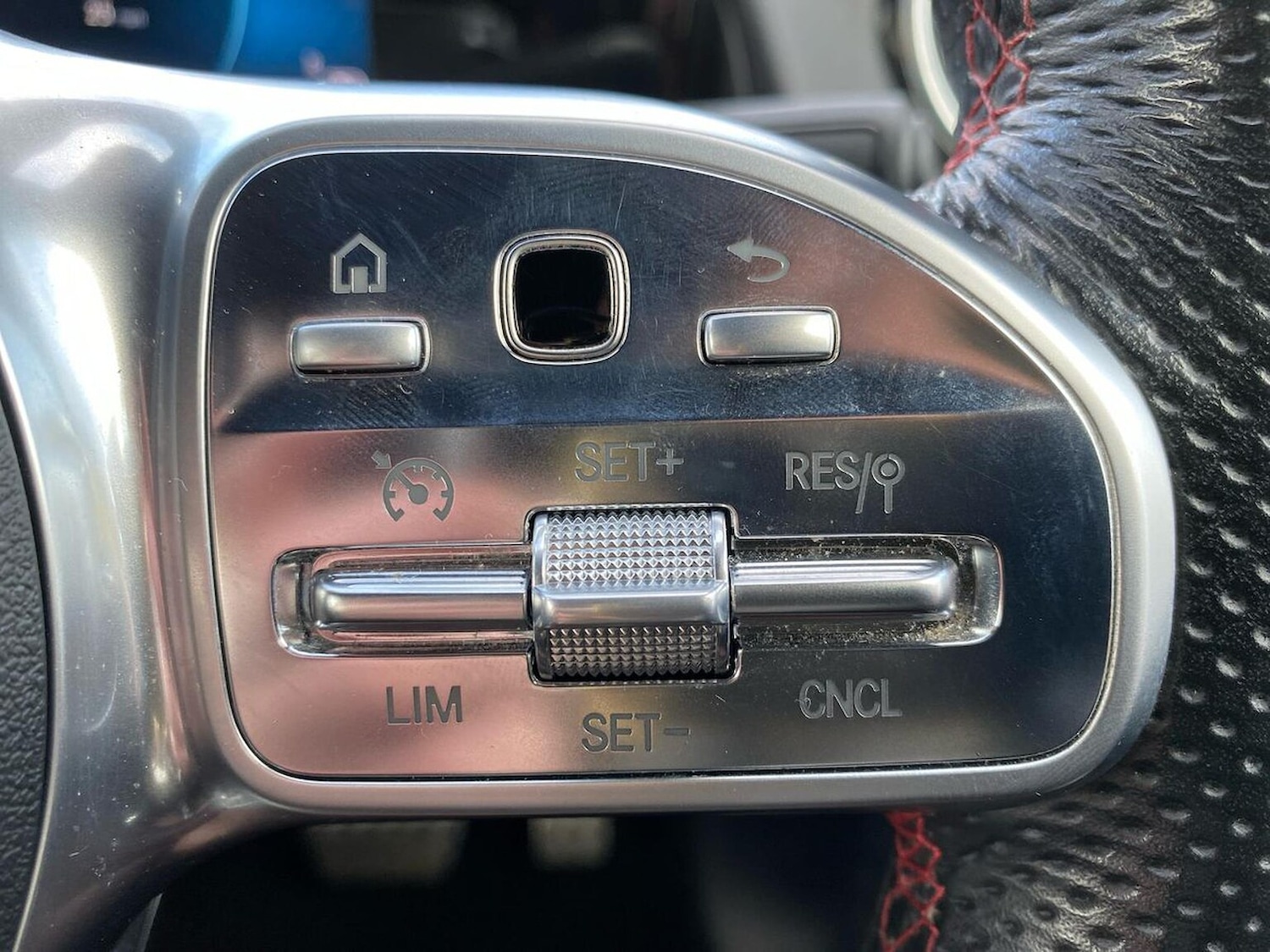 Used Mercedes-Benz GLB 2022 for sale - 76407404: Photo 27