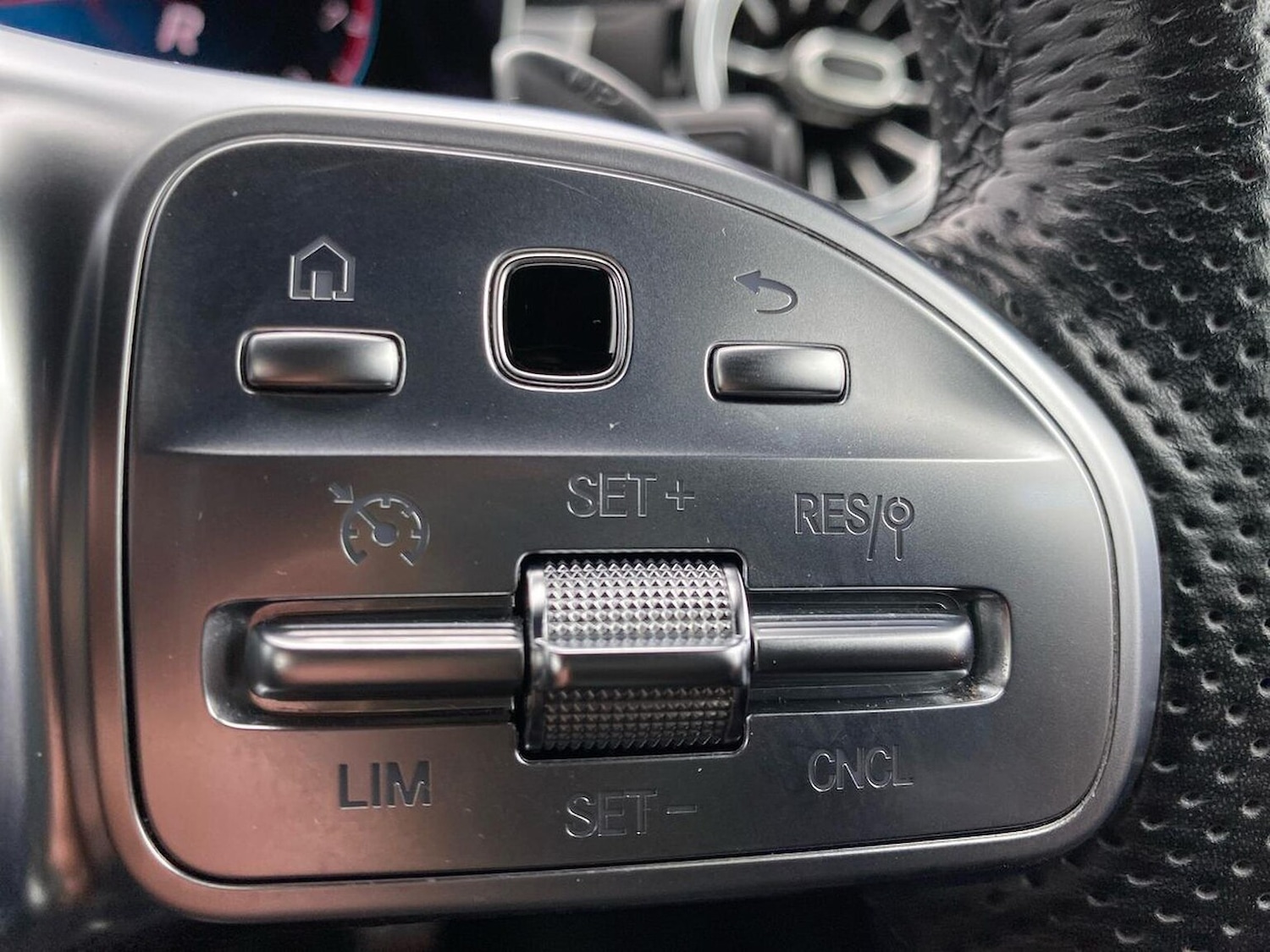 Used Mercedes-Benz A-Class 2019 for sale - 76532421: Photo 27