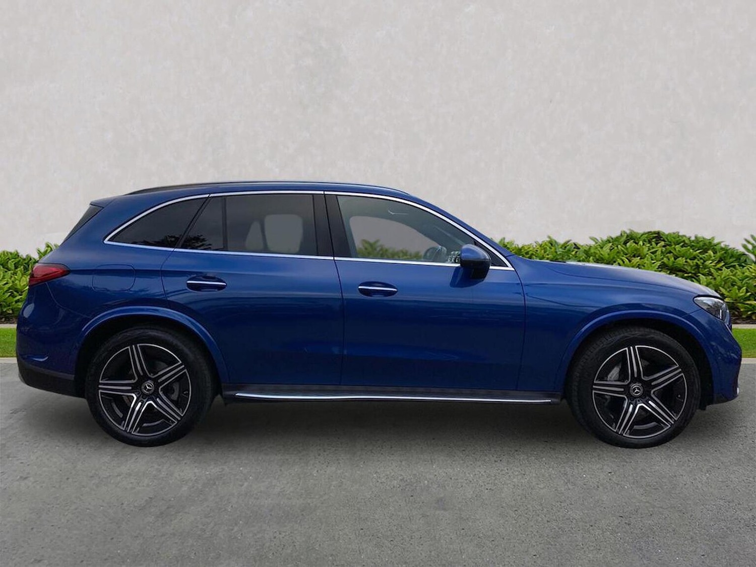 Used Mercedes-Benz GLC 2024 for sale - 76799350: Photo 3