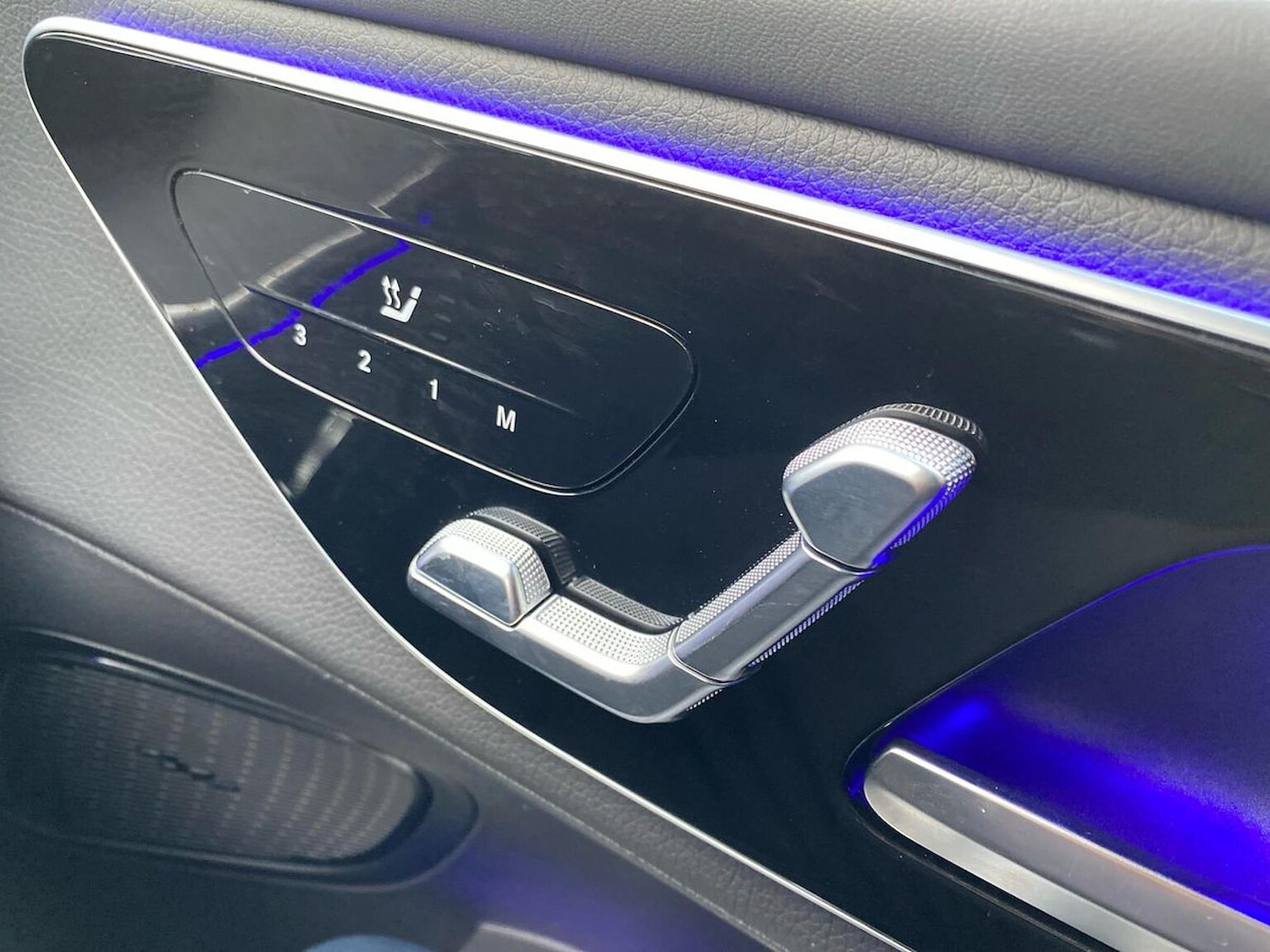 Used Mercedes-Benz GLC 2024 for sale - 76799350: Photo 30