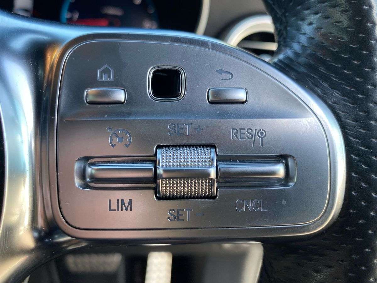 Used Mercedes-Benz GLC 2020 for sale - 78191203: Photo 27