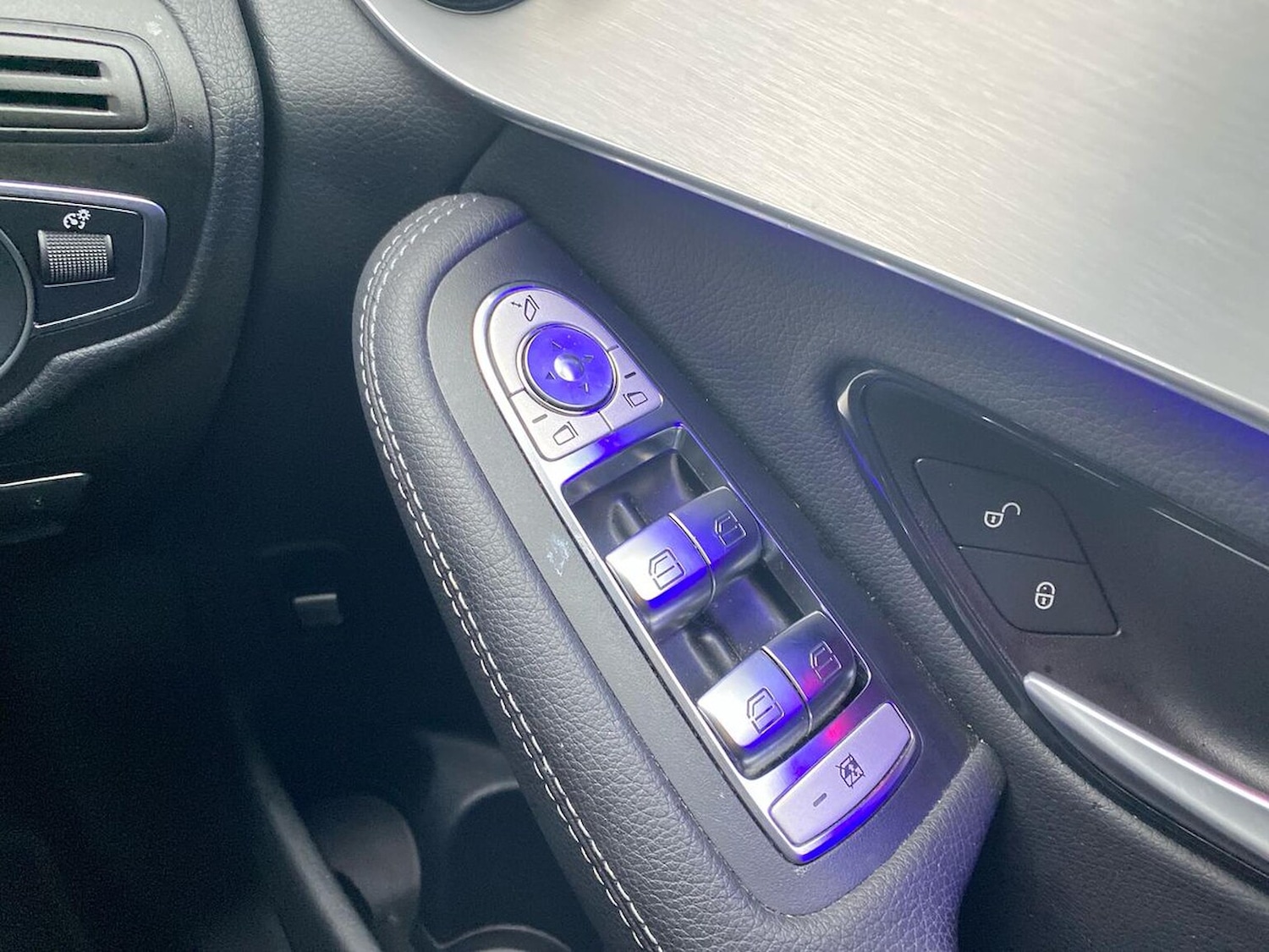 Used Mercedes-Benz GLC 2022 for sale - 77056733: Photo 21