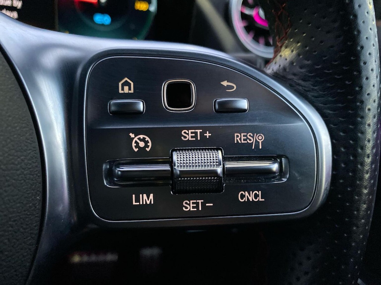 Used Mercedes-Benz EQA 2022 for sale - 76794881: Photo 27